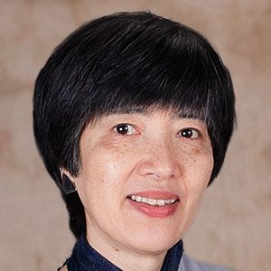 女性修正前